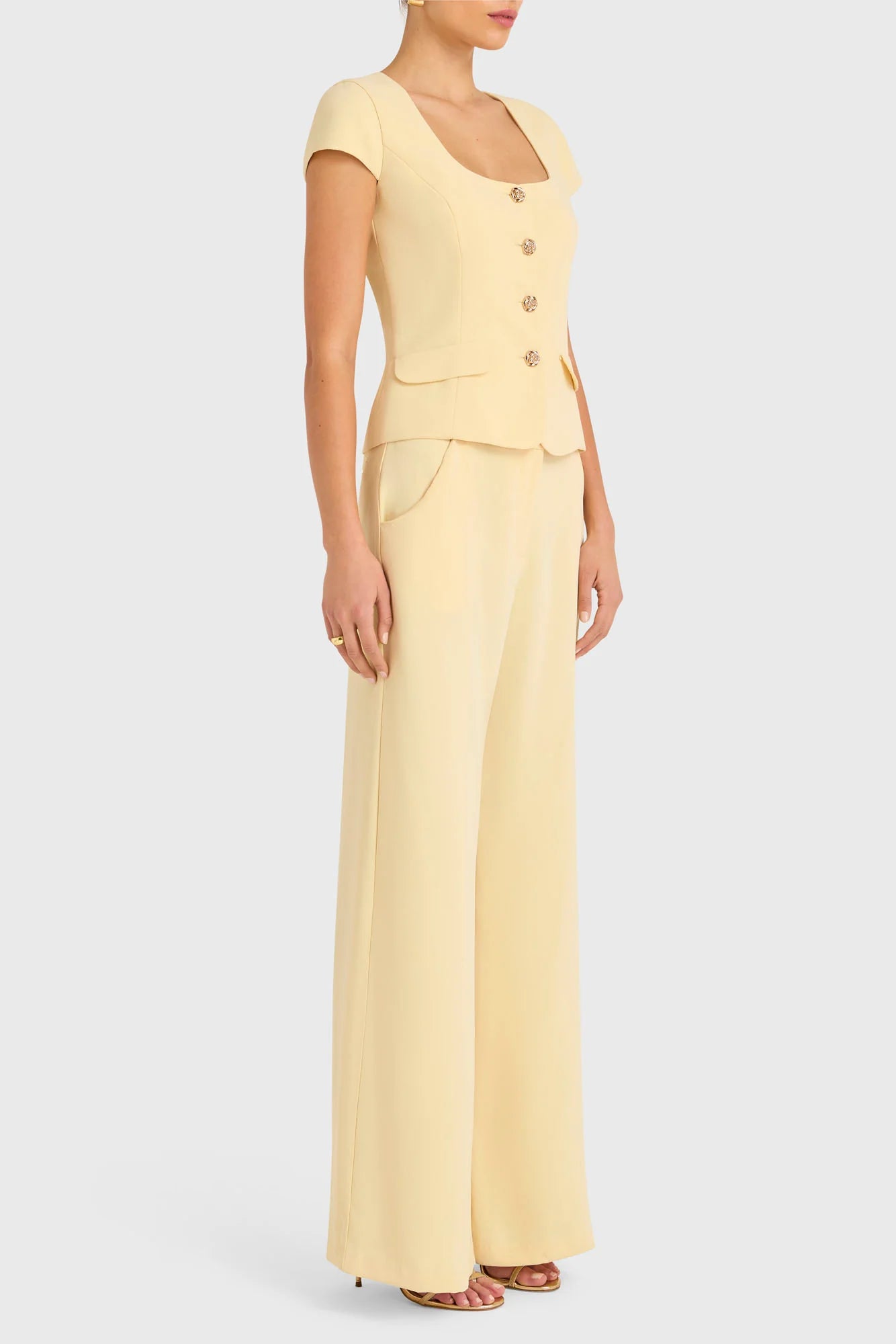 Short Sleeve Kya Top (IVORY…not yellow)