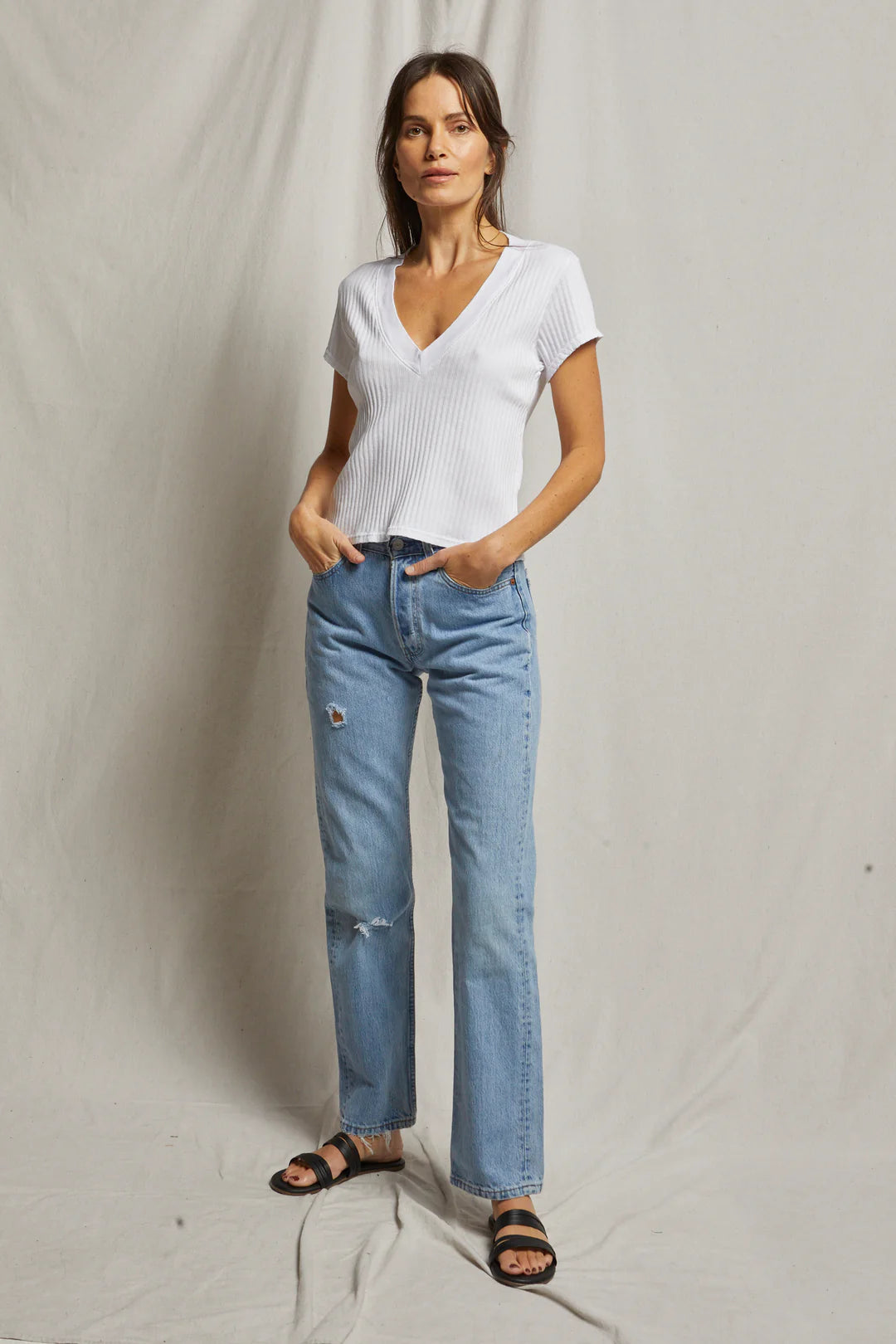 Bobby Ribbed Vneck Tee