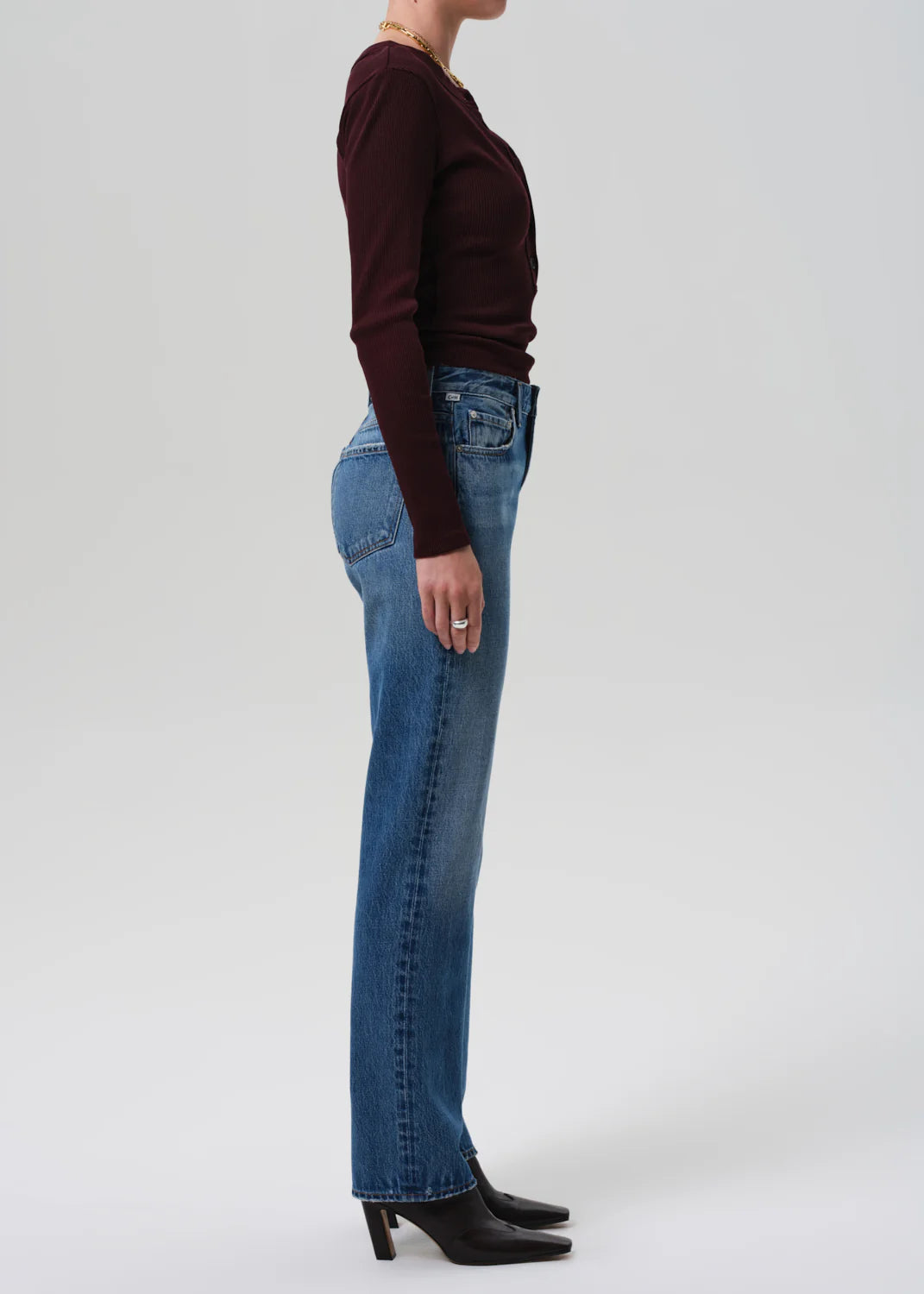 Zuri Straight in Demi