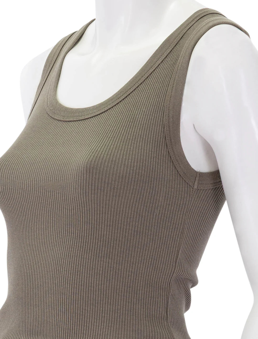 Shrunken Poppy Tank In Grove