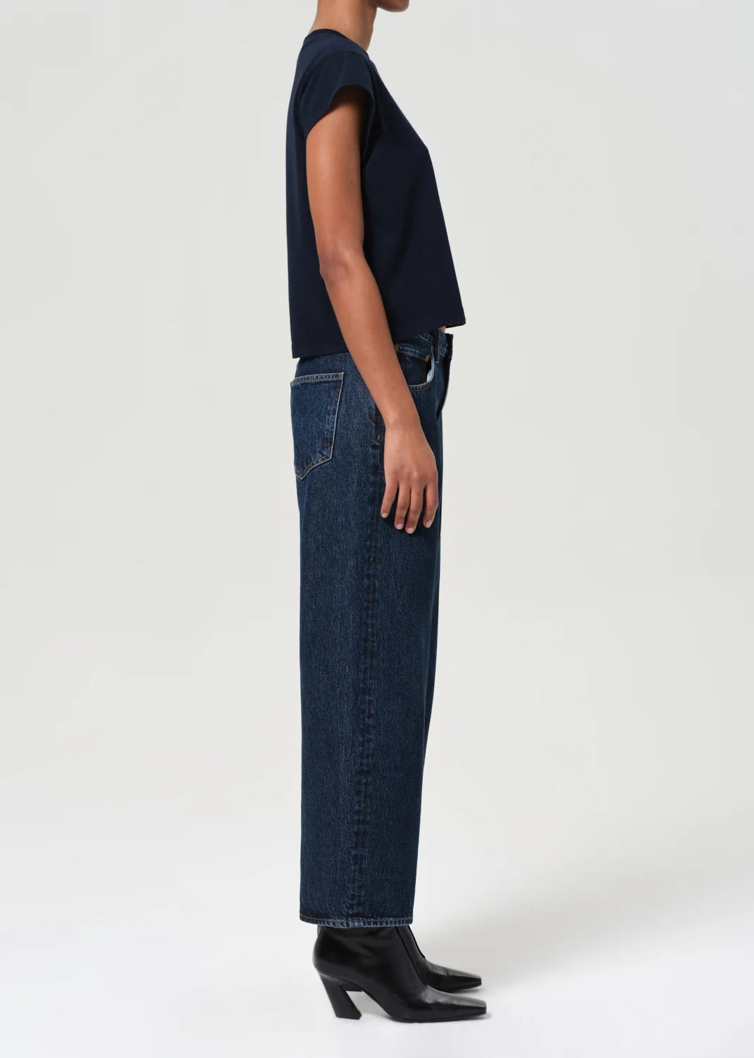 Low Curve Crop Jean in Pendulum