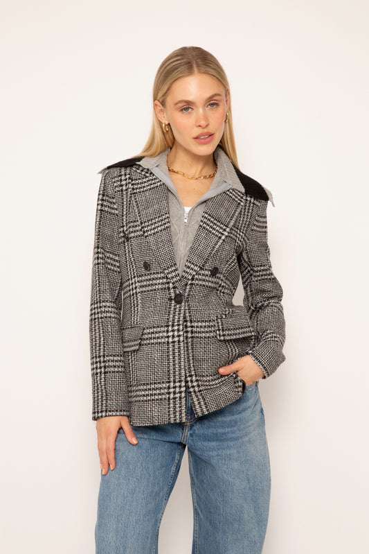 Odette Oversized Blazer W/Chunky Knit Dickey