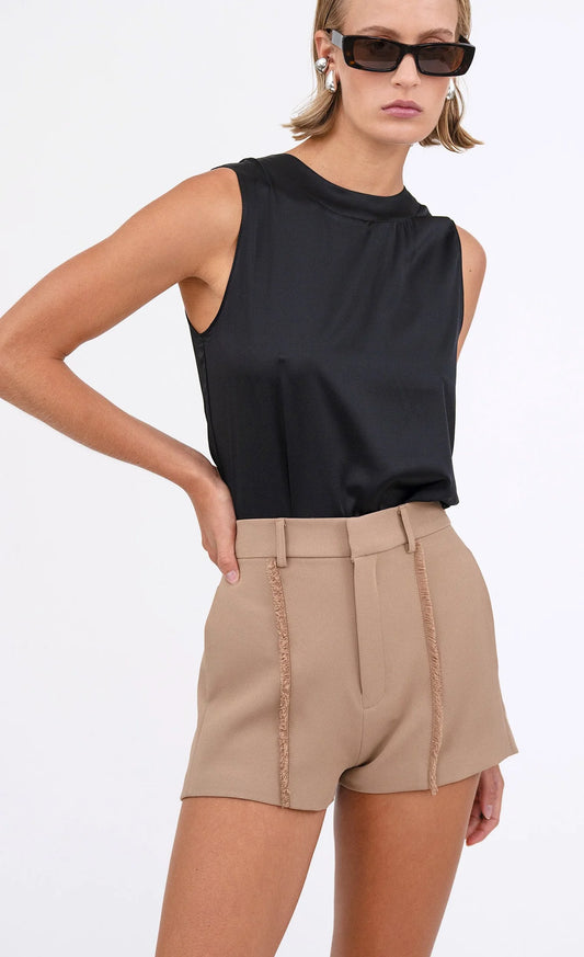 Hedda Short